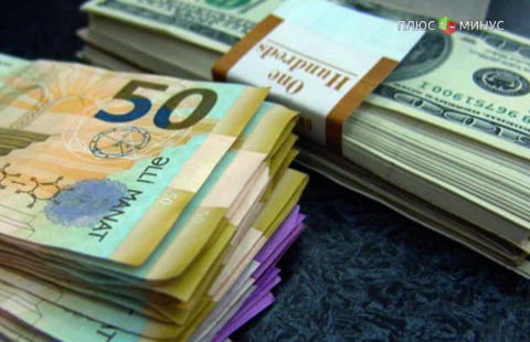 Азербайджан отпустил нацвалюту в «свободное плавание»