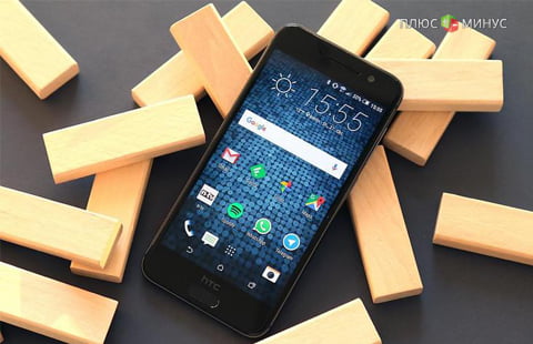 HTC продолжает работать в убыток